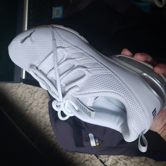 Shoes - Picture 2 of 3